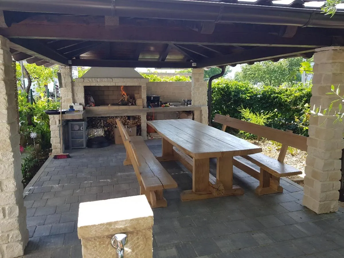 Apartment Zorica Lopar